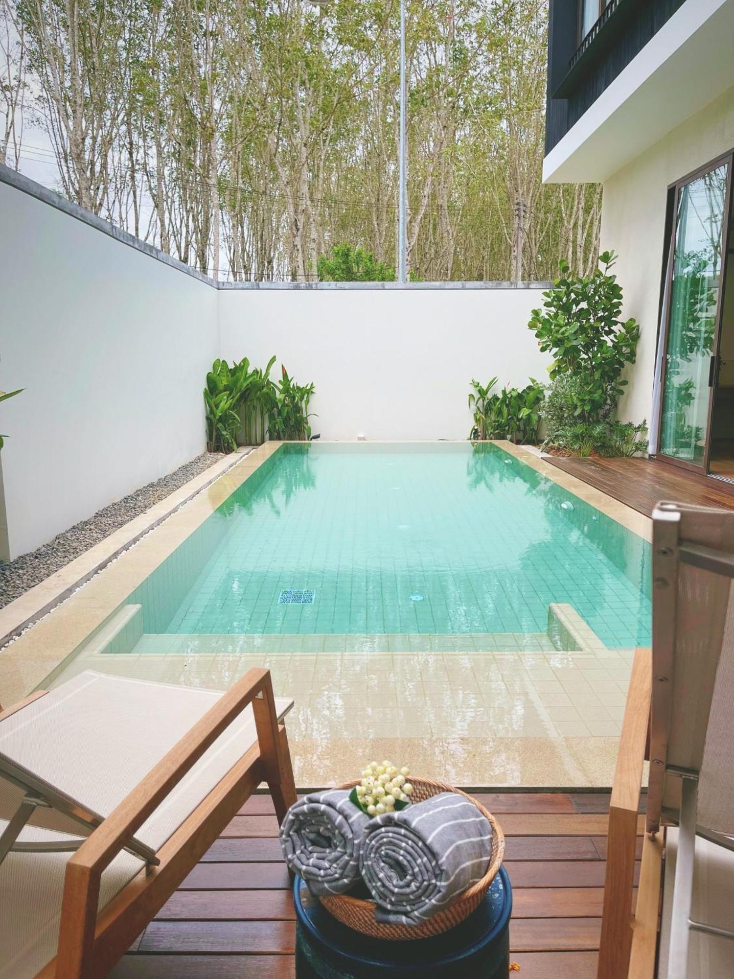Tree O'Clock Pool Villa - Phuket タラーン エクステリア 写真